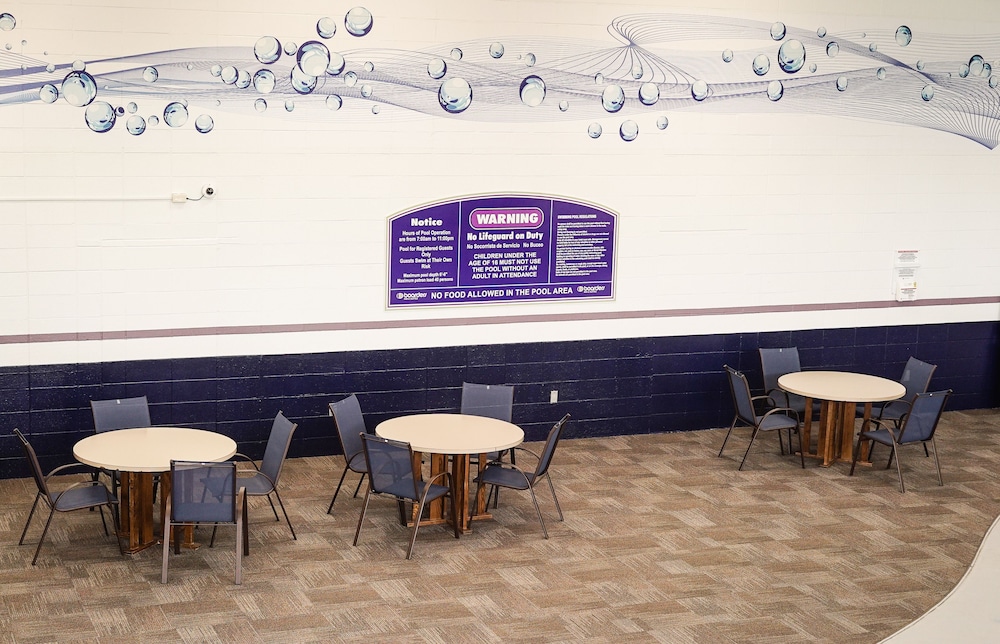 Boarders Inn and Suites by Cobblestone Hotels - Grand Island 66/75