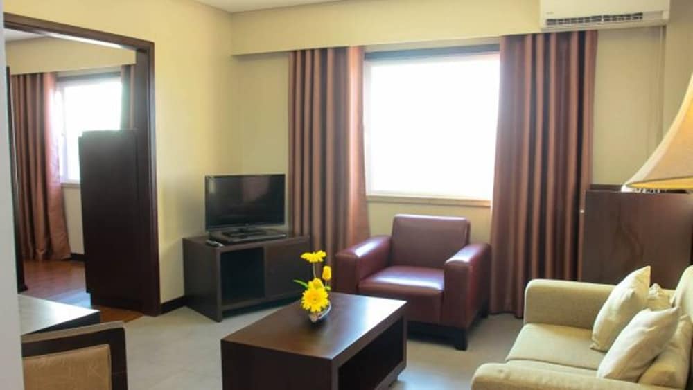 Tanza Oasis Hotel And Resort 27/50