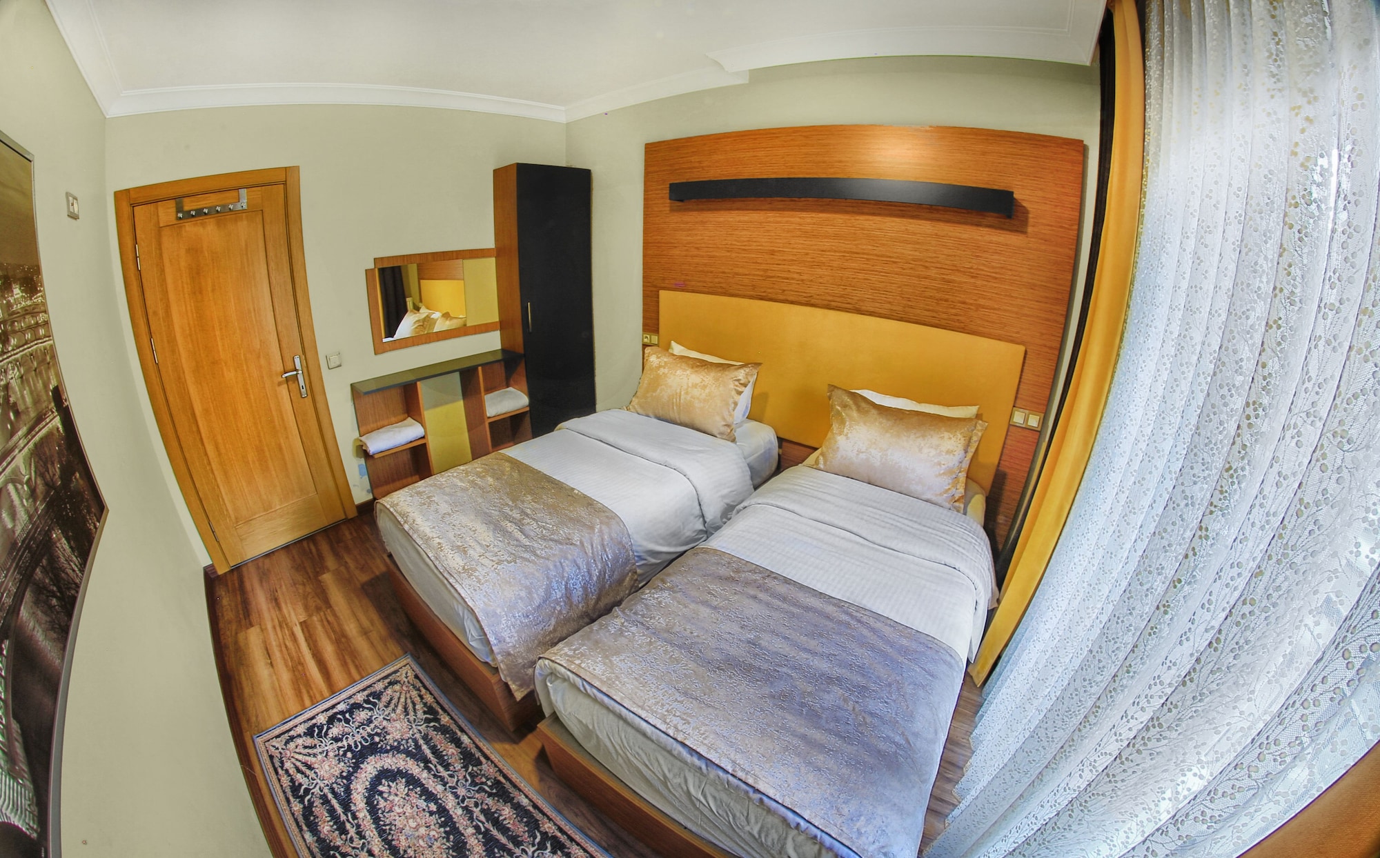 FAMILY SUITE