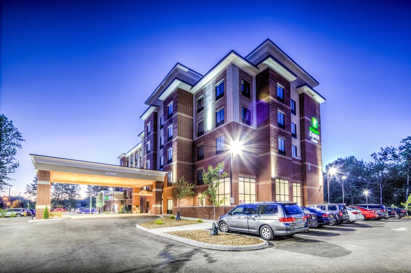 Holiday Inn Express And Suites Cleveland West Westlake 51/54