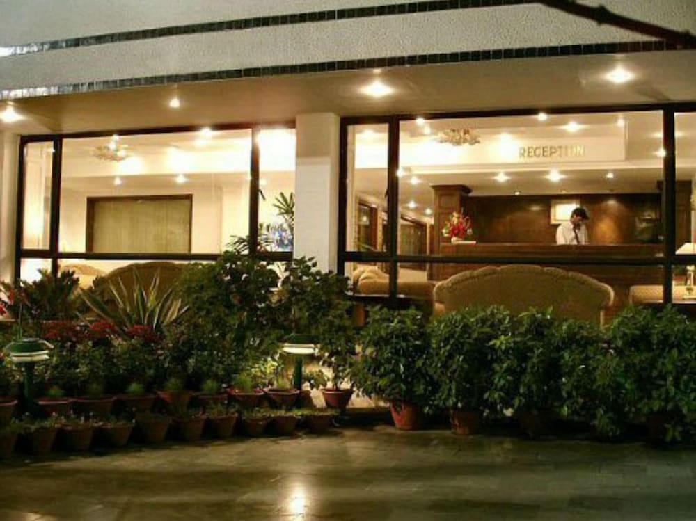 Vaibhav Hotel 44/46
