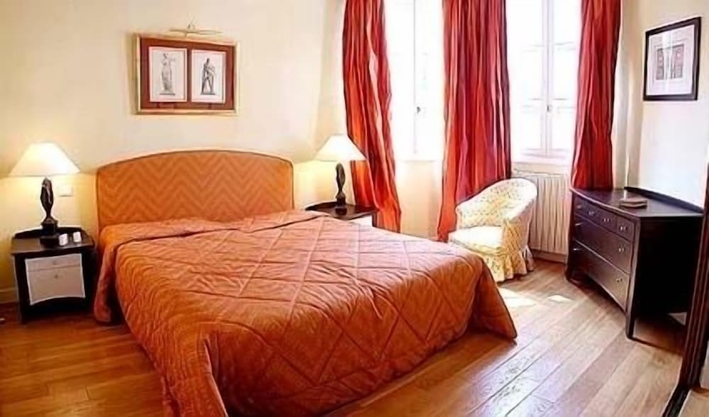 Unic Renoir Saint Germain 12/50