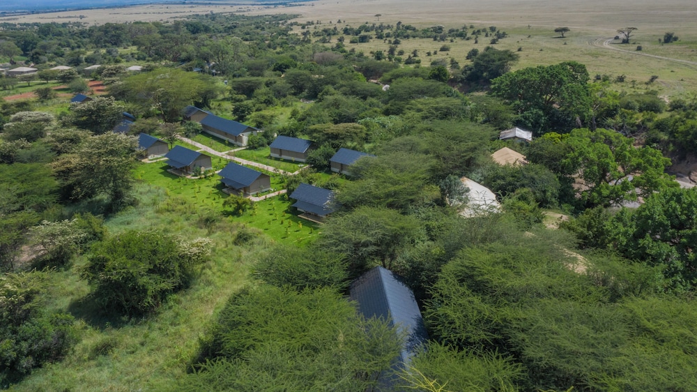 PrideInn Mara Camp 48/50