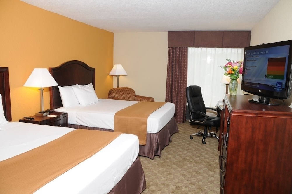 Holiday Inn Express Peachtree Corners Norcross 25/78