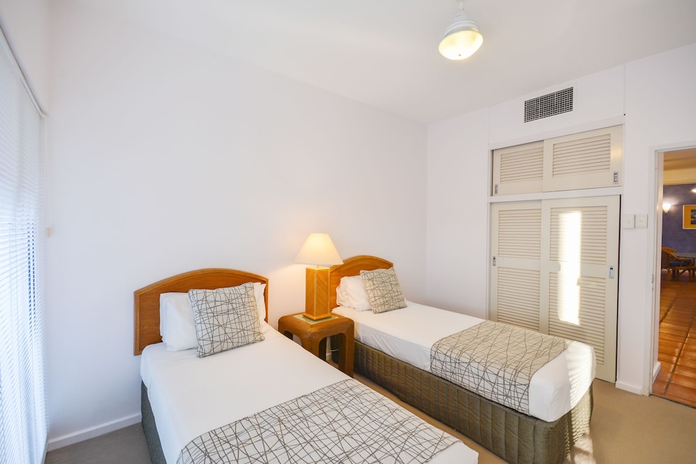 BALBOA HOLIDAY APARTMENTS 15/59