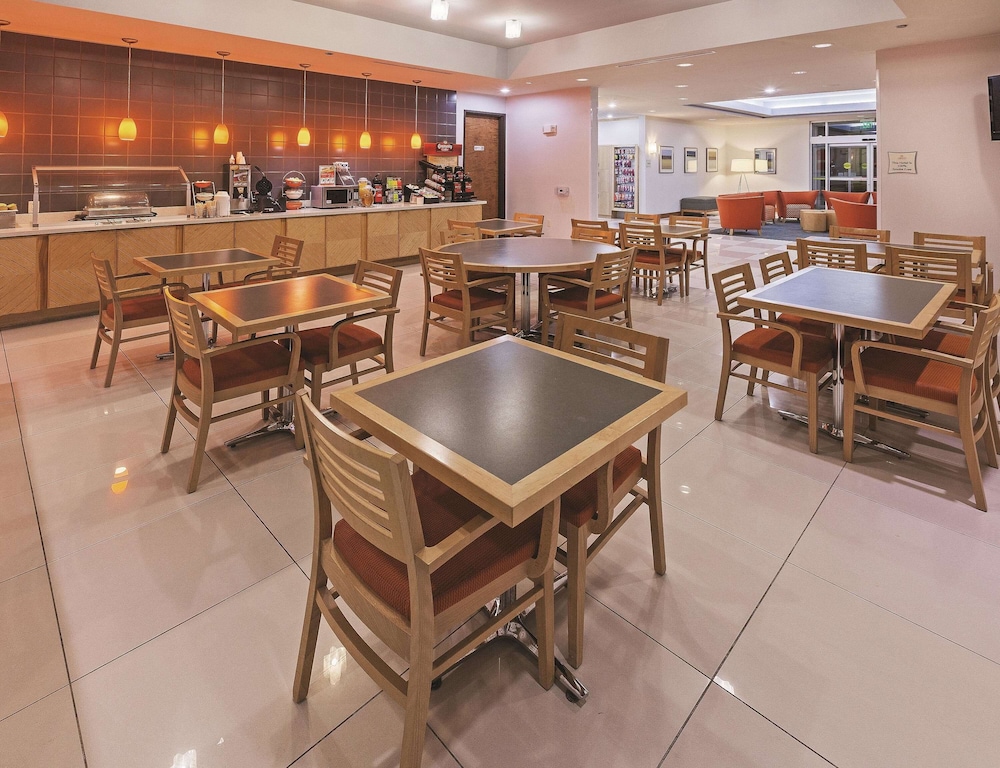 La Quinta Inn & Suites by Wyndham Austin NW/Lakeline Mall 34/44
