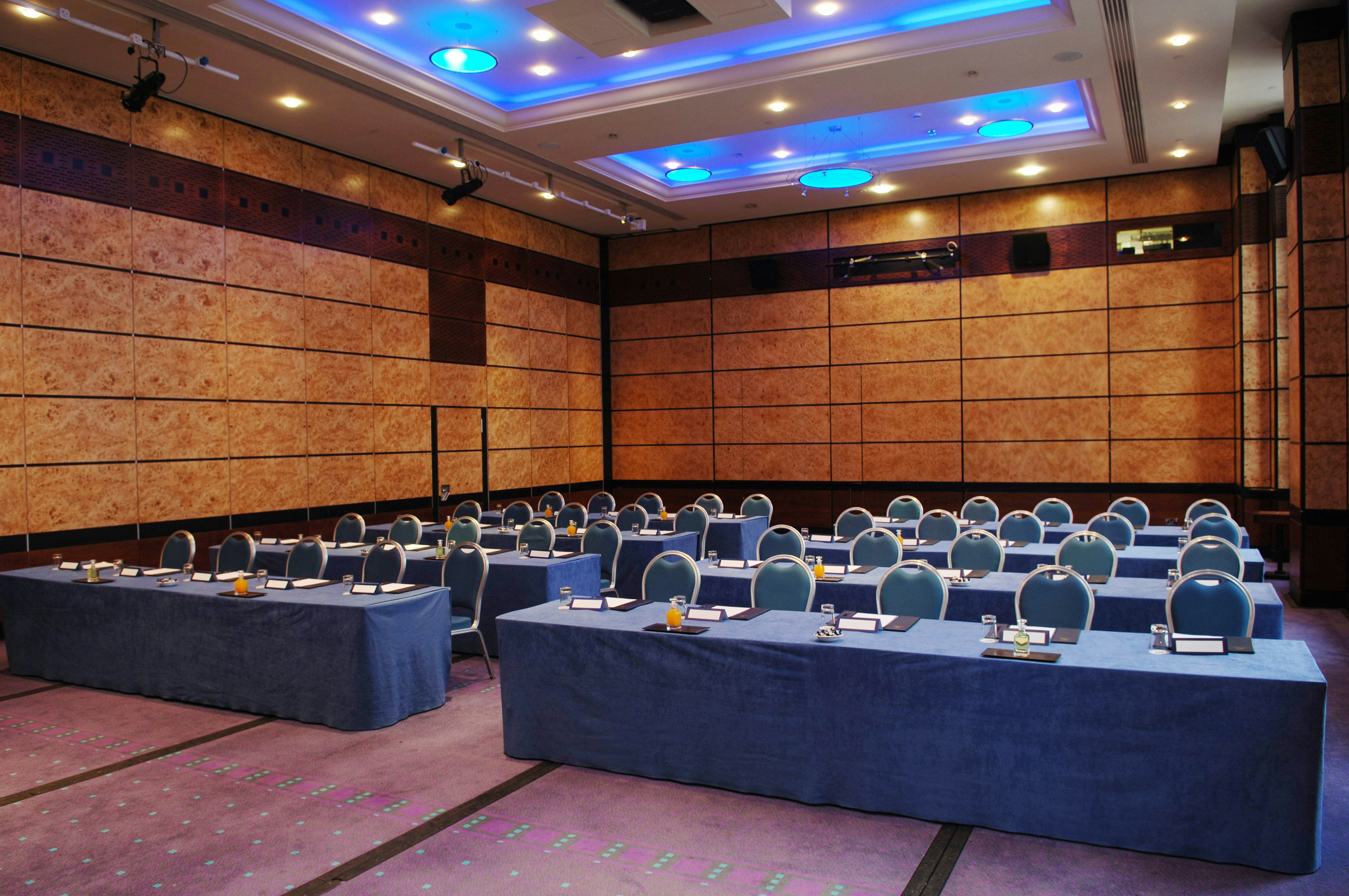 Leonardo Royal Hotel London City 61/69