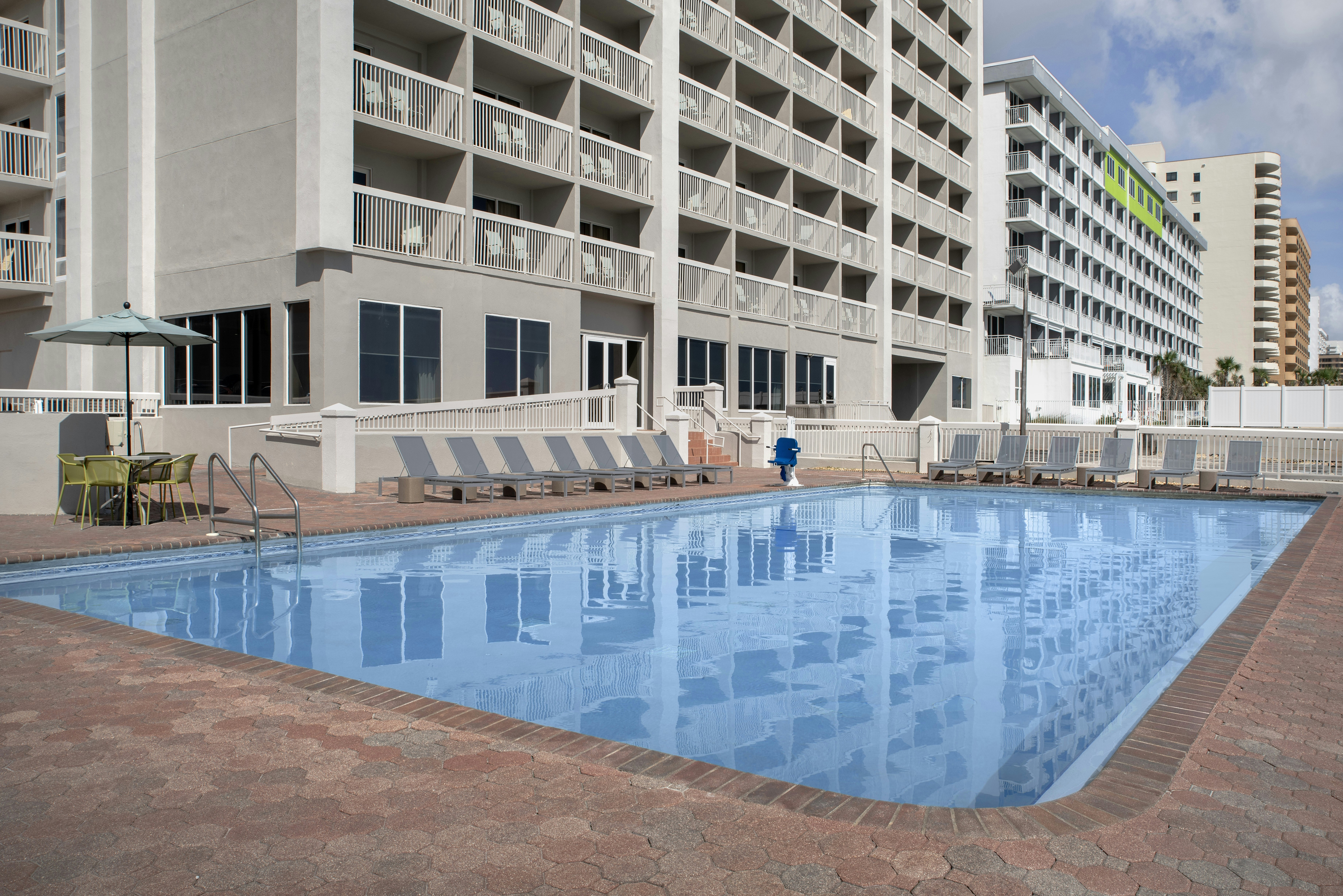 Hampton Inn Daytona Beach Shores 7/45