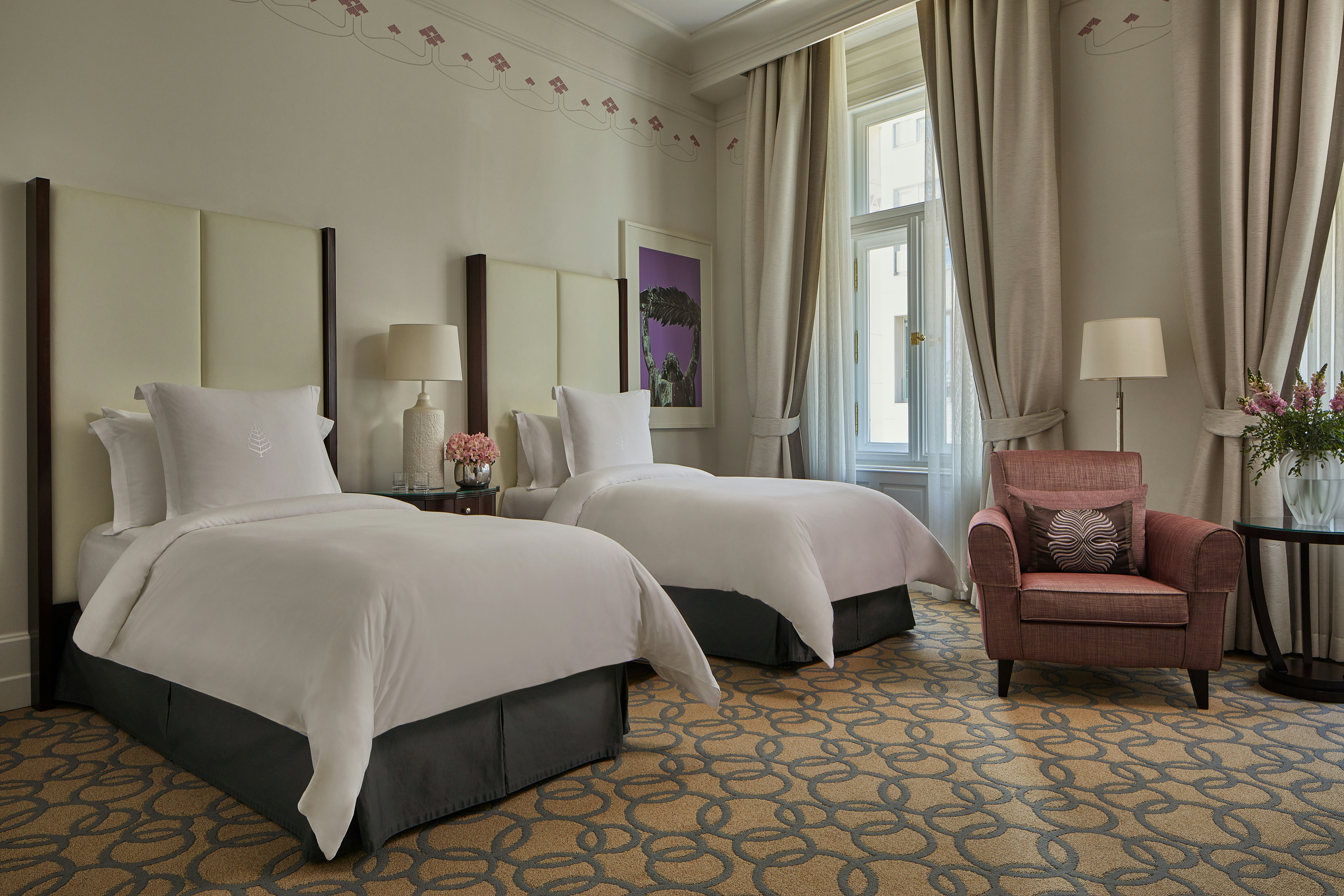 Gresham, Twin Beds