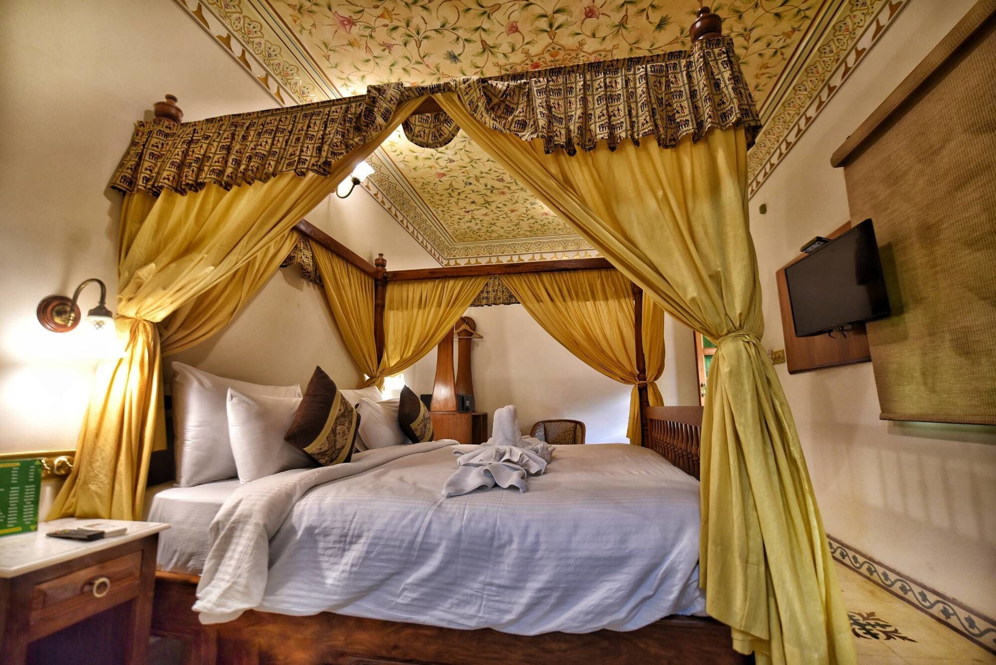 غرفة سوبيريور بسرير مزدوج، Neemrana S Hill Fort Kesroli 2/5