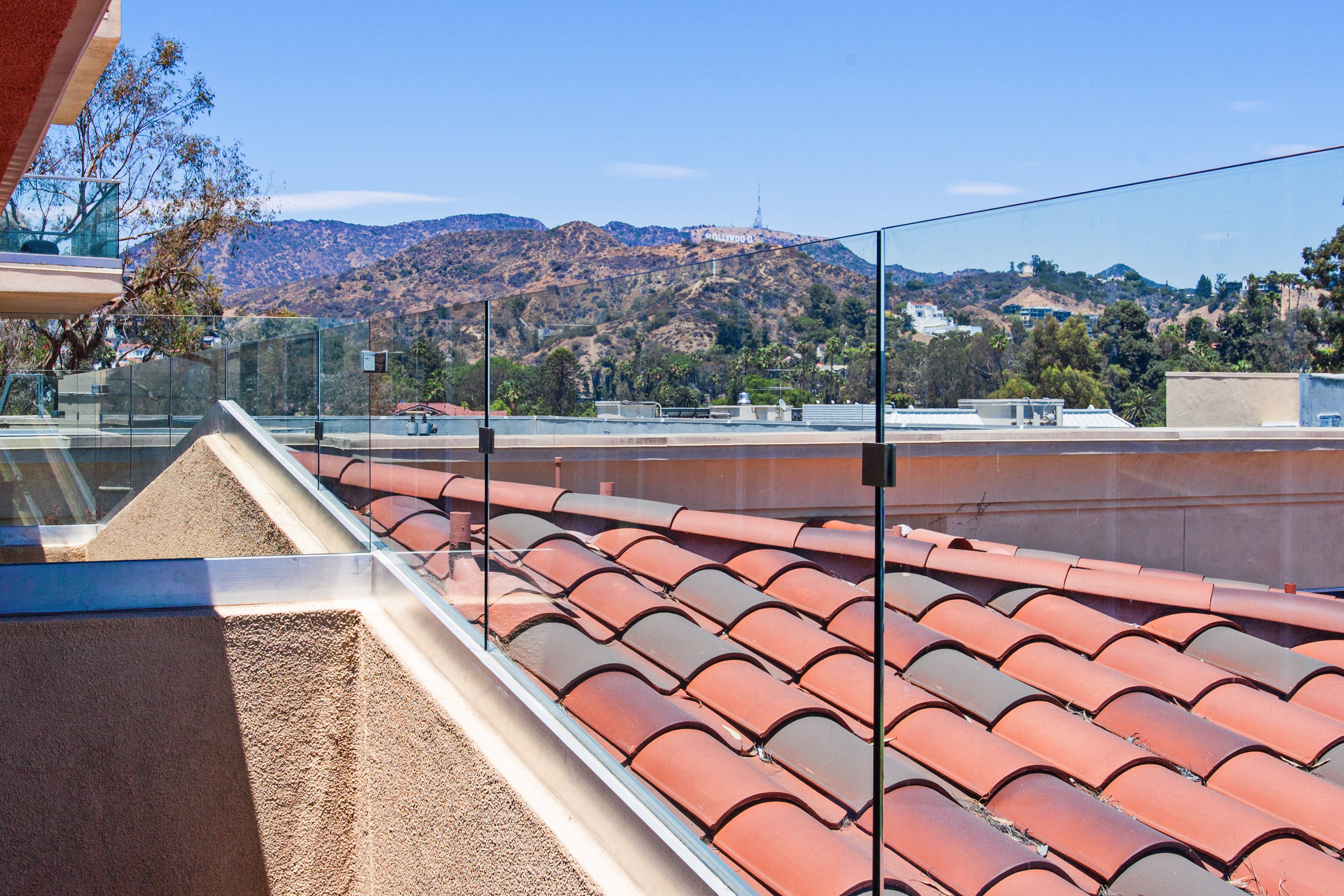 Holiday Inn Express Hollywood Walk of Fame An Ihg Hotel 43/65