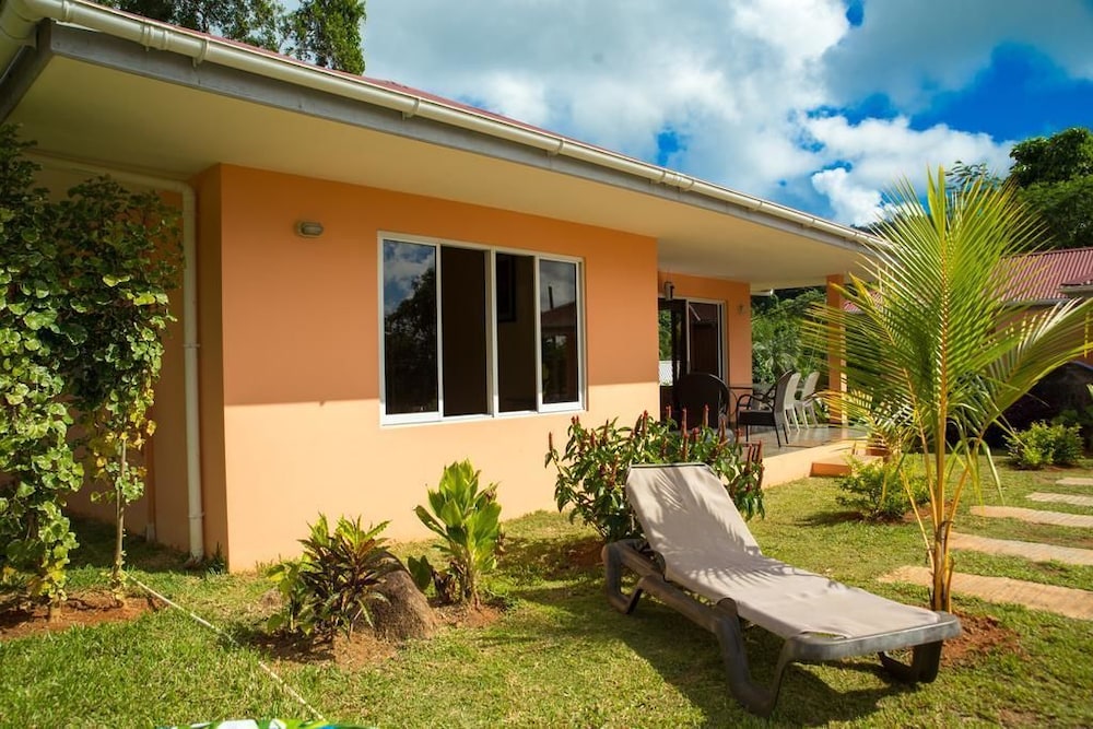 Alha Villa 2/22