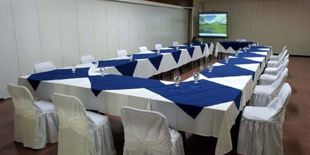 Hotel Boyeros 52/62