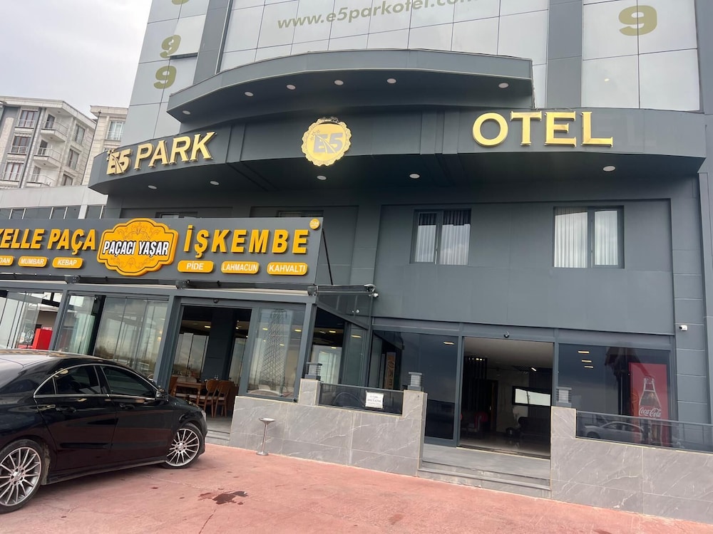 E5 Park Hotel 33/41