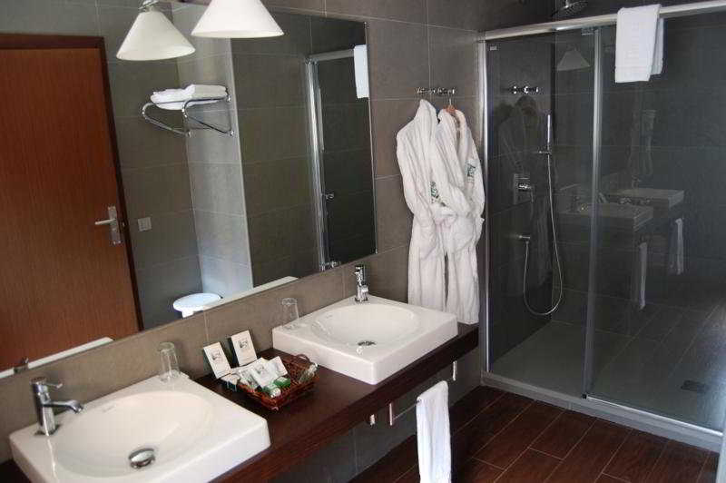 Manantial Hotel 31/33