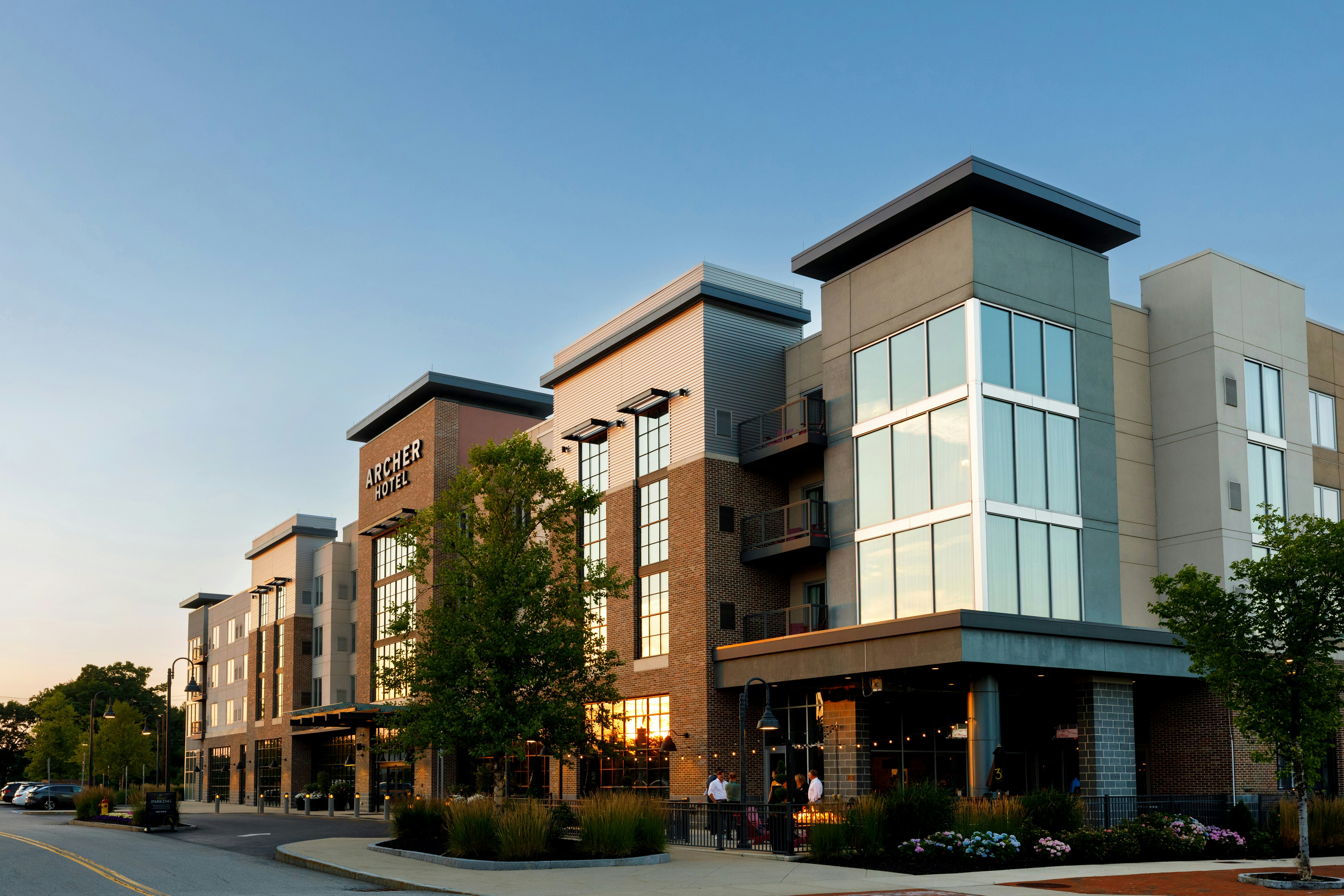 Archer Hotel Burlington 2/80