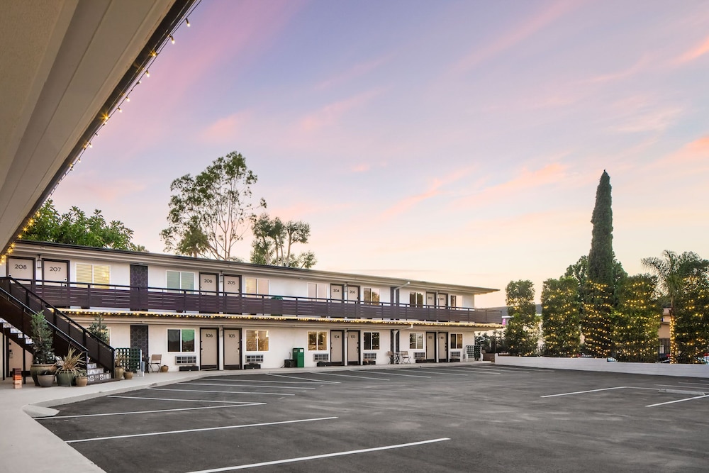 California Inn 38/49
