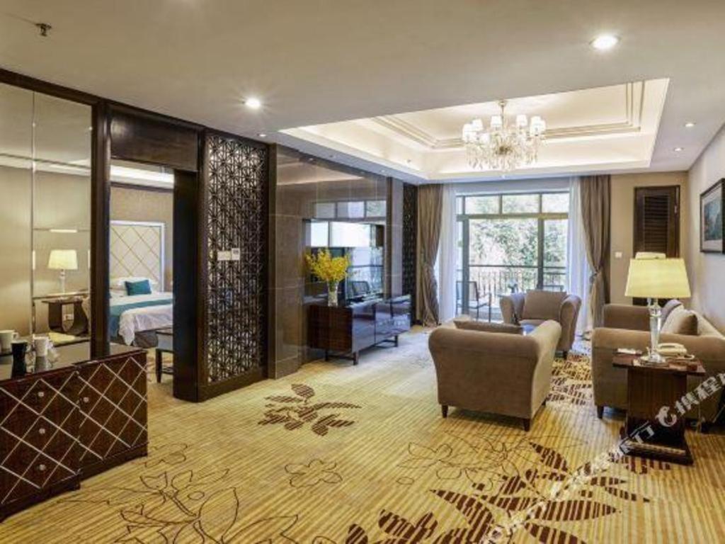 Country Garden Phoenix Hotel Yunfu 20/35