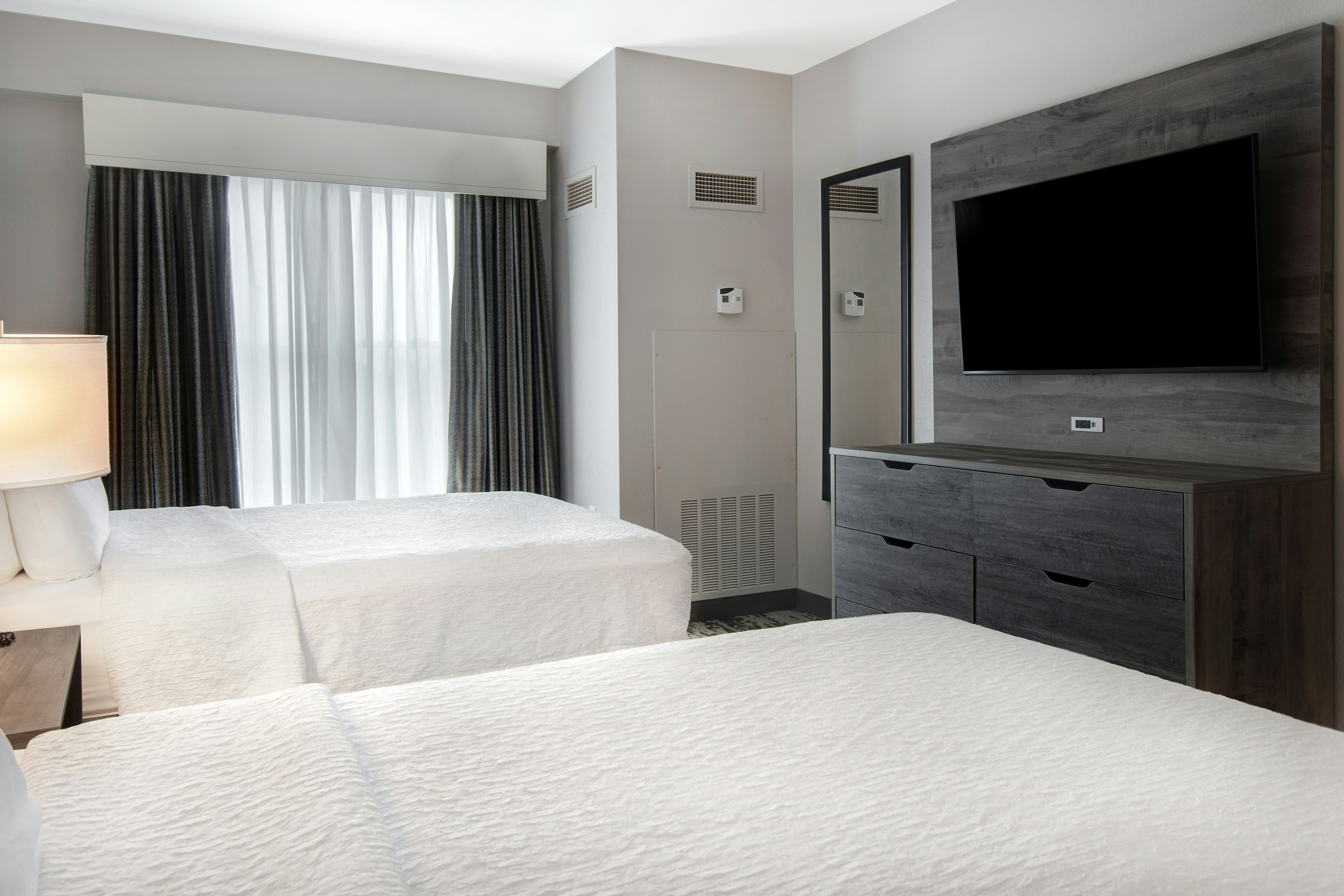 1 BEDROOM, SUITE, 2 QUEEN BEDS