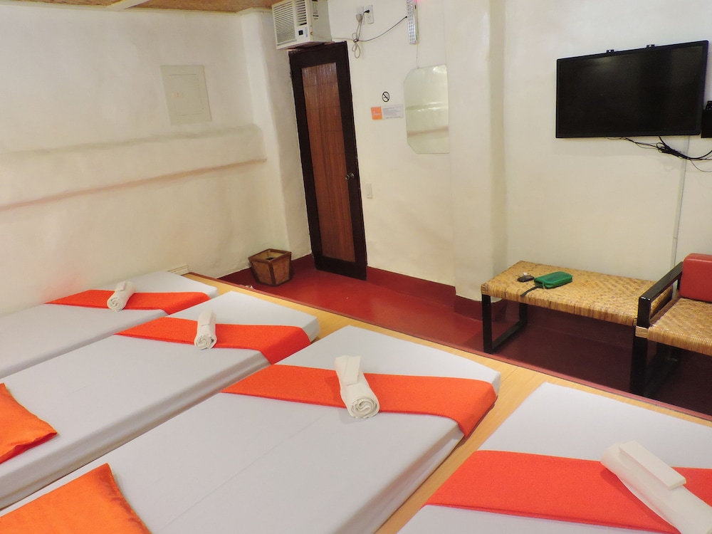 Orange Mangrove Pension House by SMS Hospitality 28/60