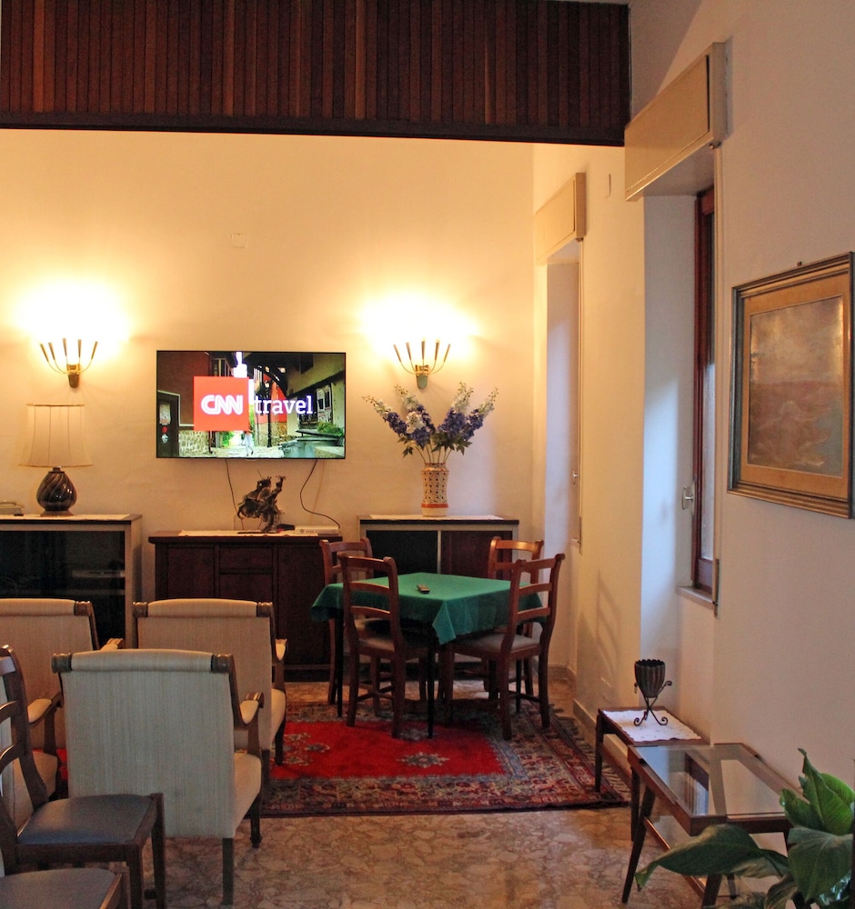 Mediterranee Hotel 38/63