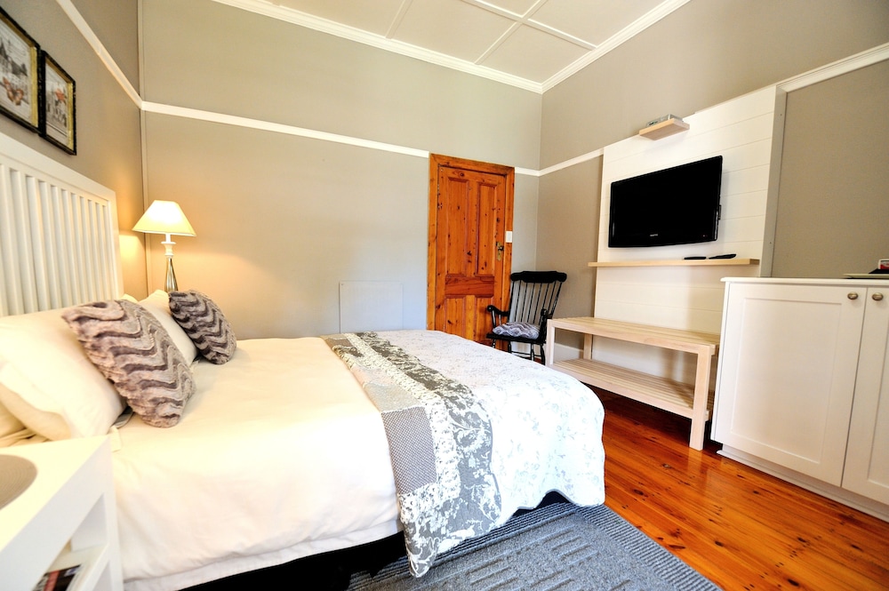 ROOM, DOUBLE BED, GARDEN VIEW