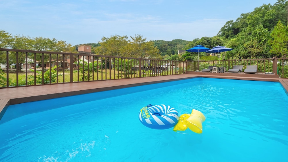 Gapyeong Rialto Pension 26/50
