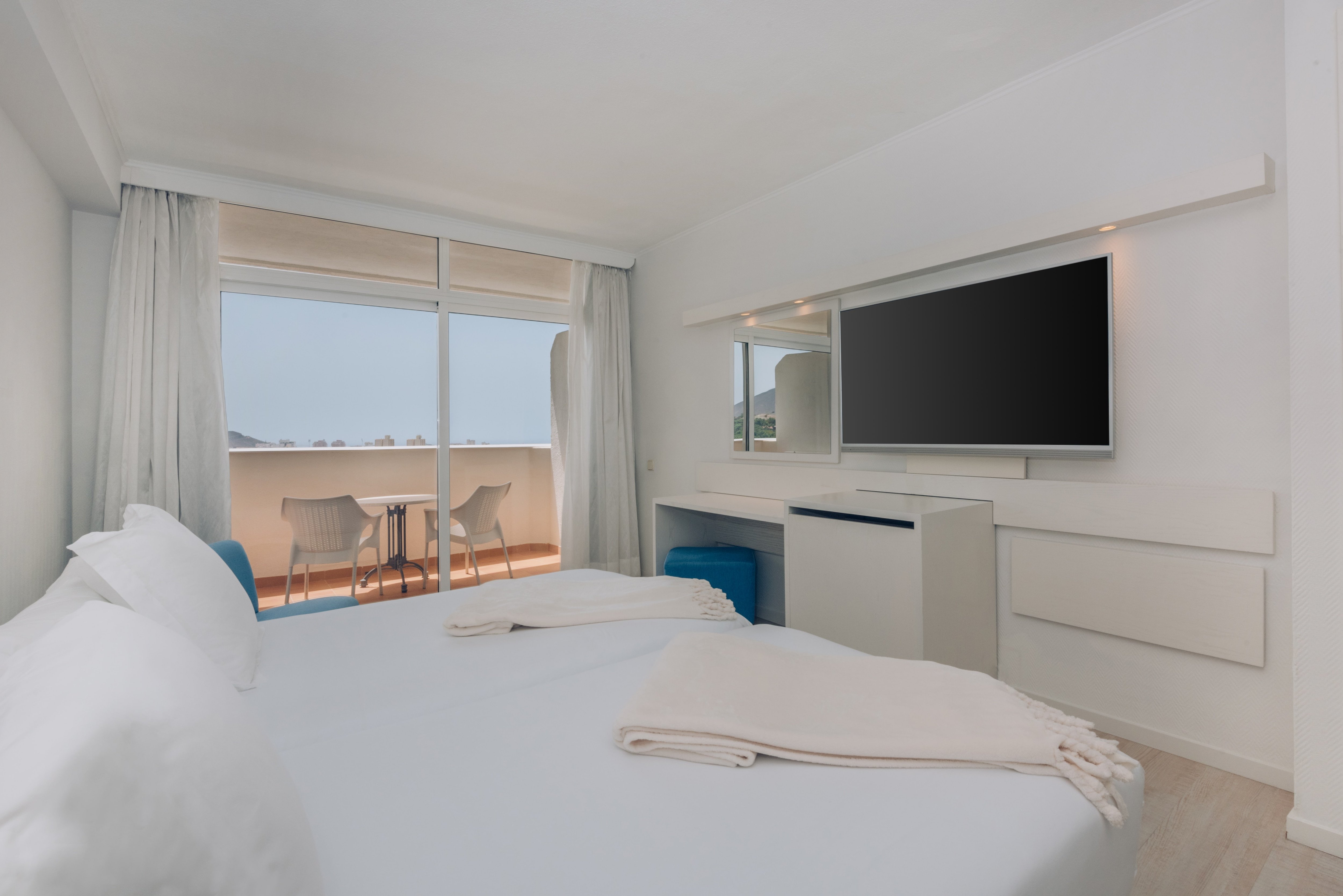Iberostar Waves Bouganville Playa 4/50