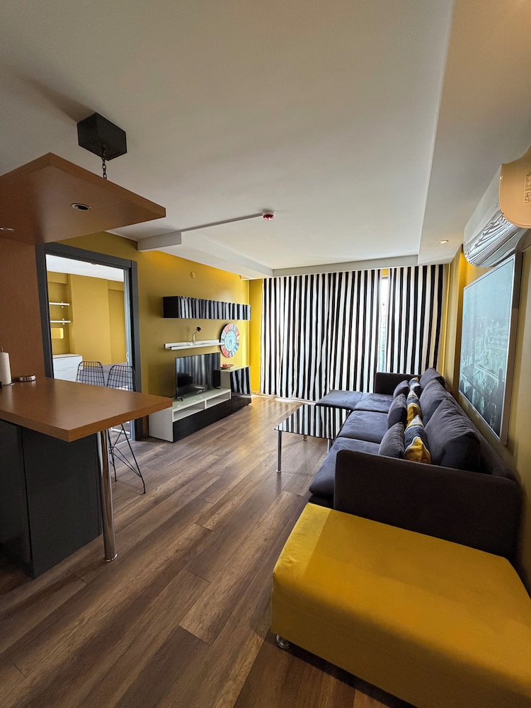 Deluxe Residence 42/57