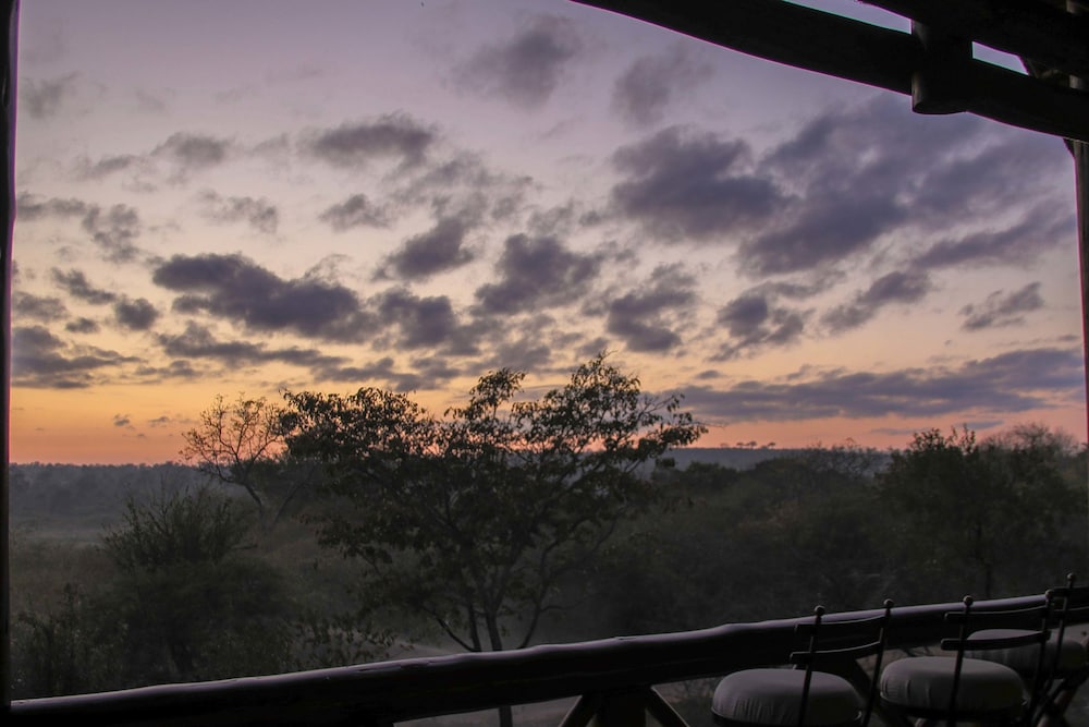 Kruger Riverside Lodge 32/50