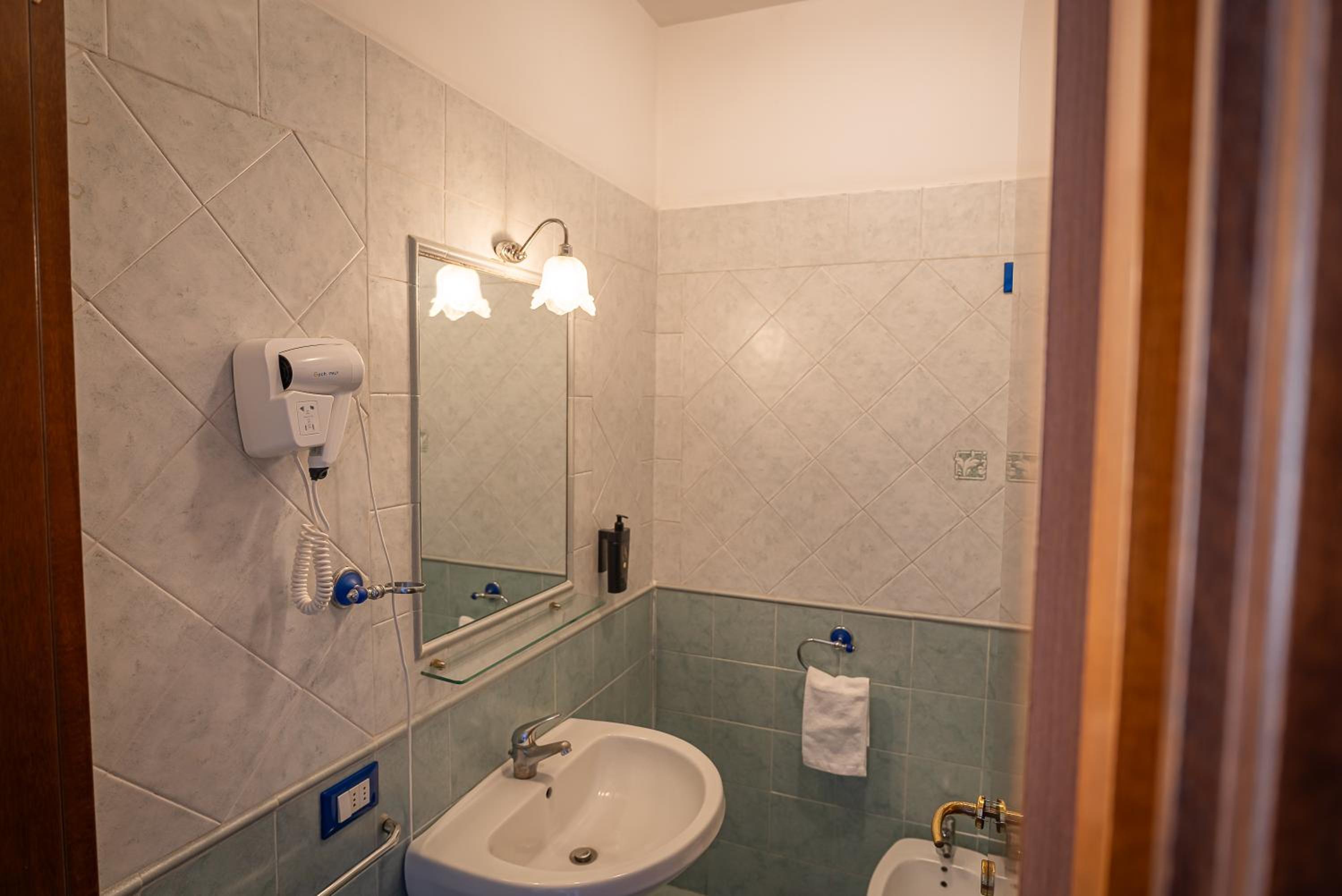 Hotel Max 49/50