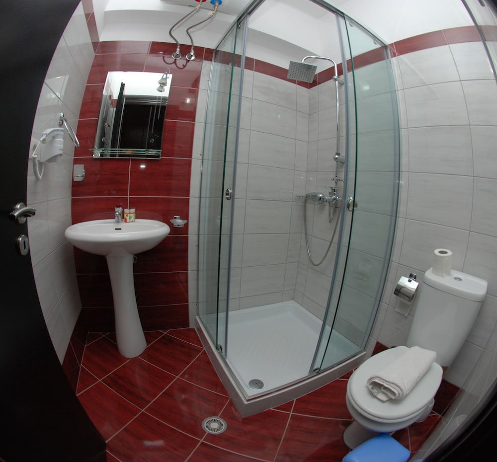 Hotel Iliria Sarande 33/67