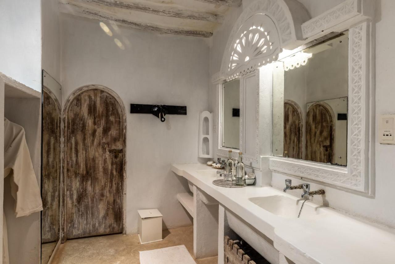 Nuri Boutique Hotel & Villas 50/54