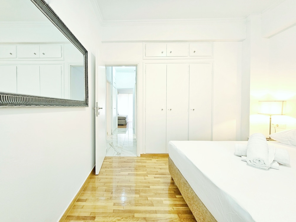 Athens House 23/49