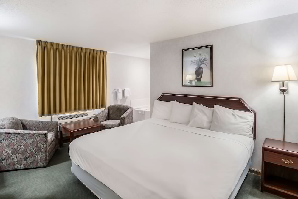 Americas Best Value Inn Wenona 10/32