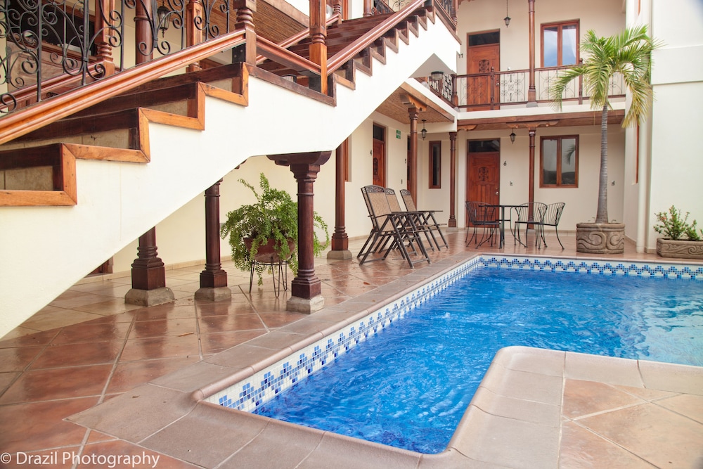 El Almirante Hotel 45/47