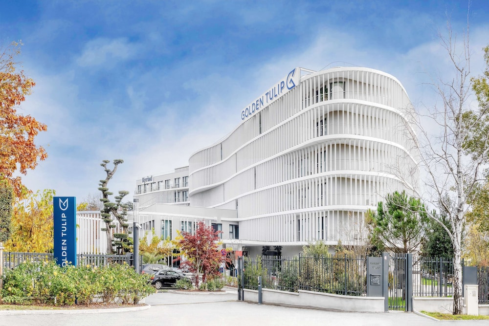 Golden Tulip Lyon Ouest Techlid - Hotel & Spa 4/76