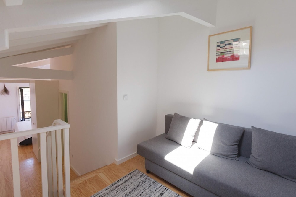 YOUROPO - Typical House 22/50