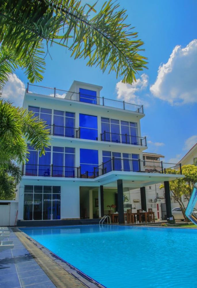 Christima Residence 4/50