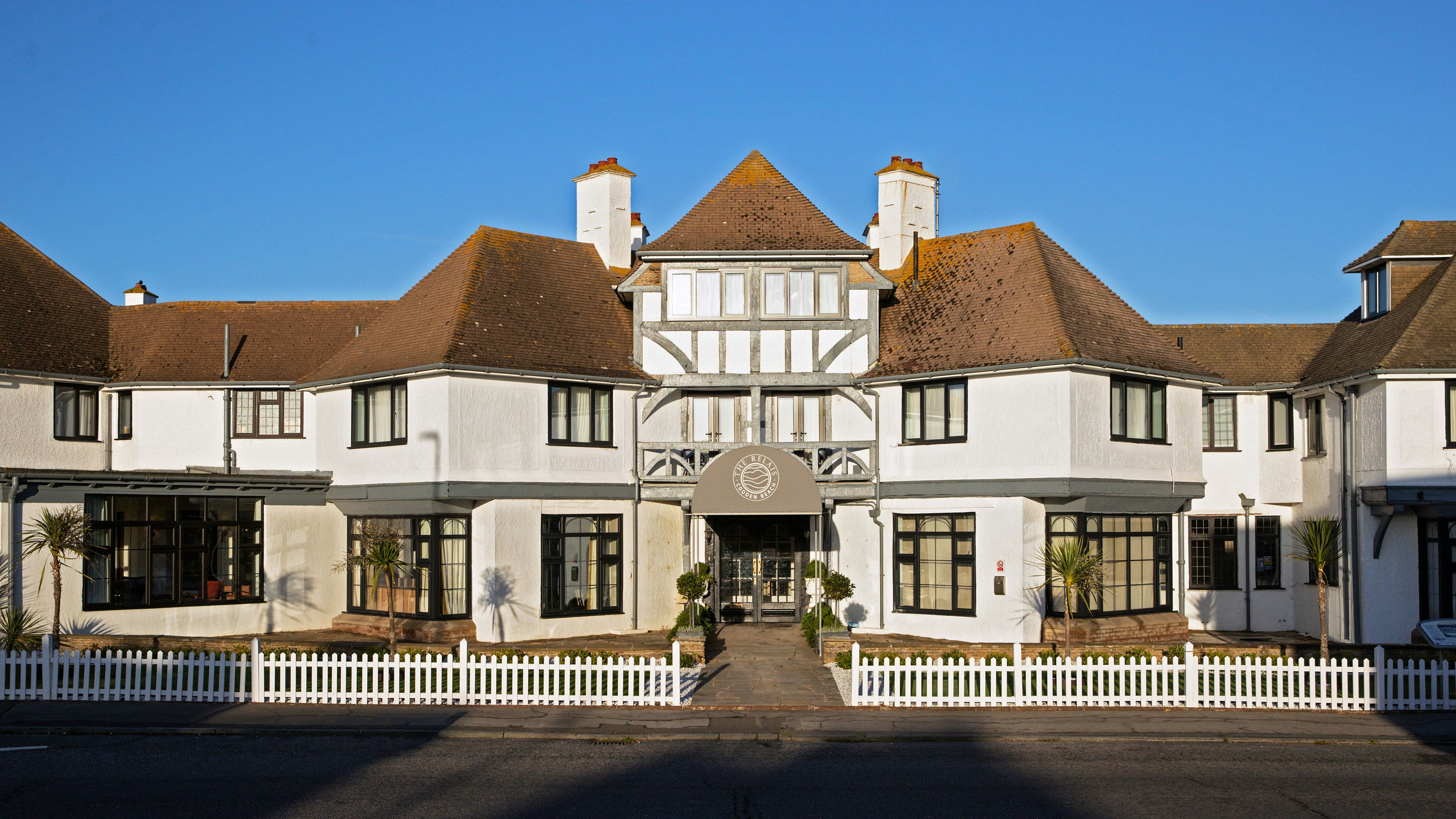 The Relais Cooden Beach 3/34