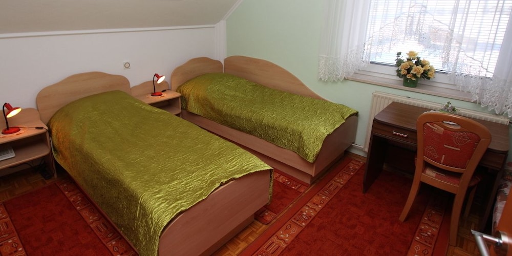 Rooms and Apartments Jana 34/76