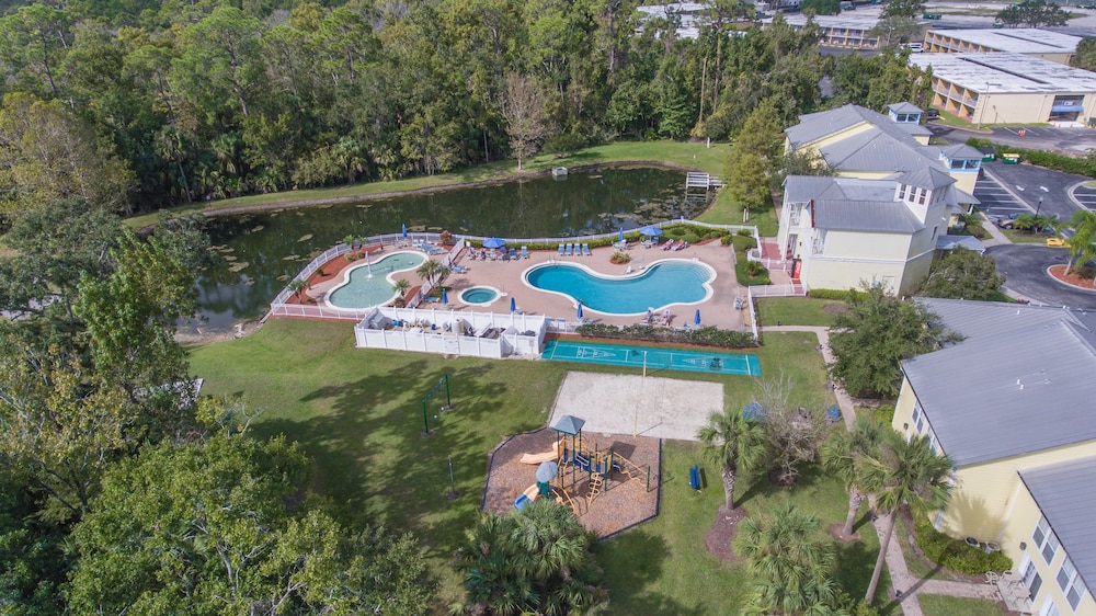 Barefoot Suites 62/69