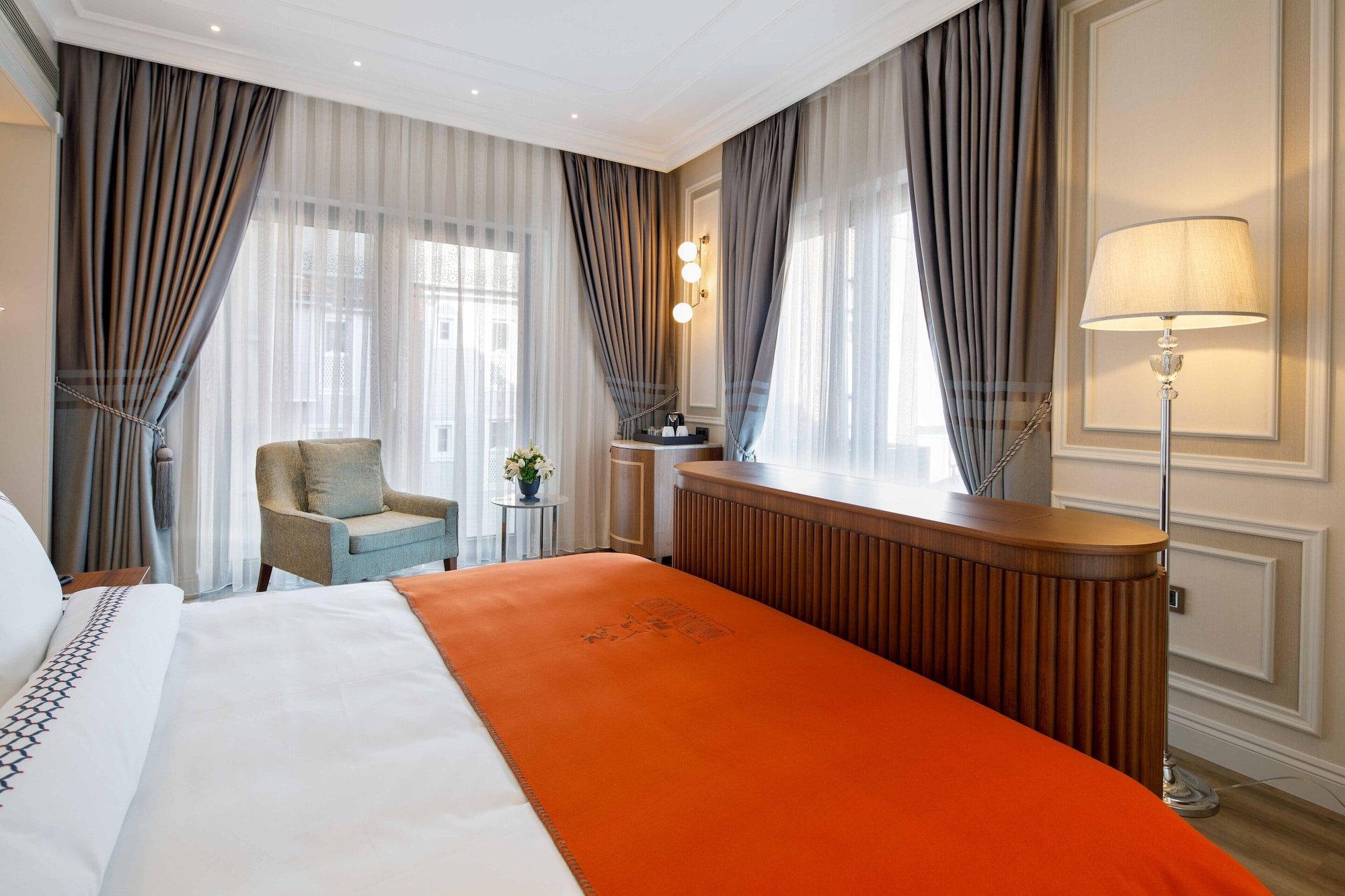 DELUXE, SEA VIEW