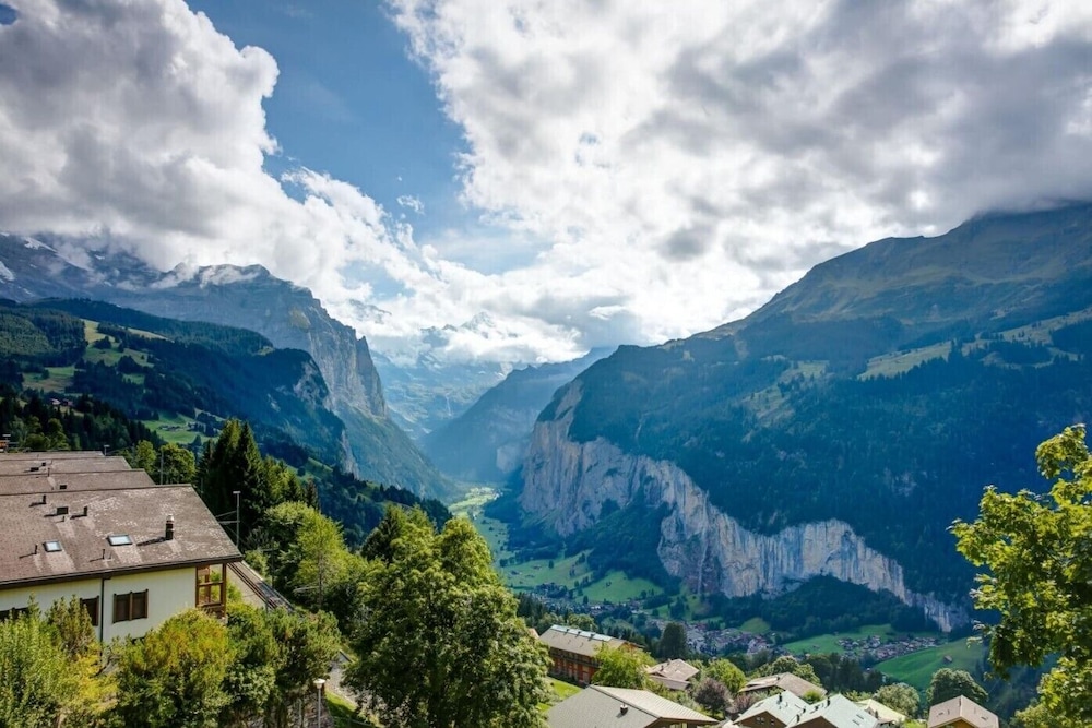 Hotel Regina Wengen 73/79