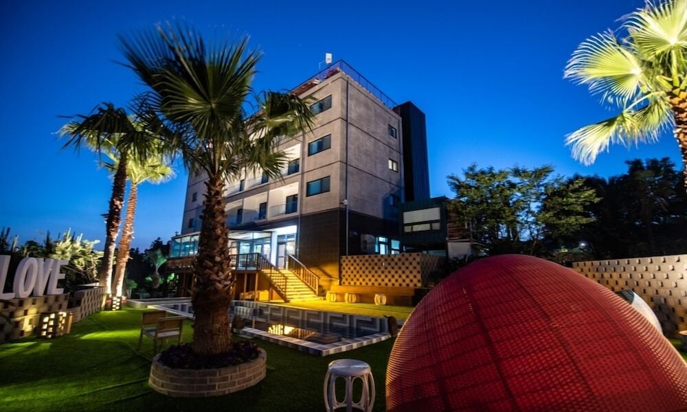 Jeju Bunker Hotel and Resort 39/50