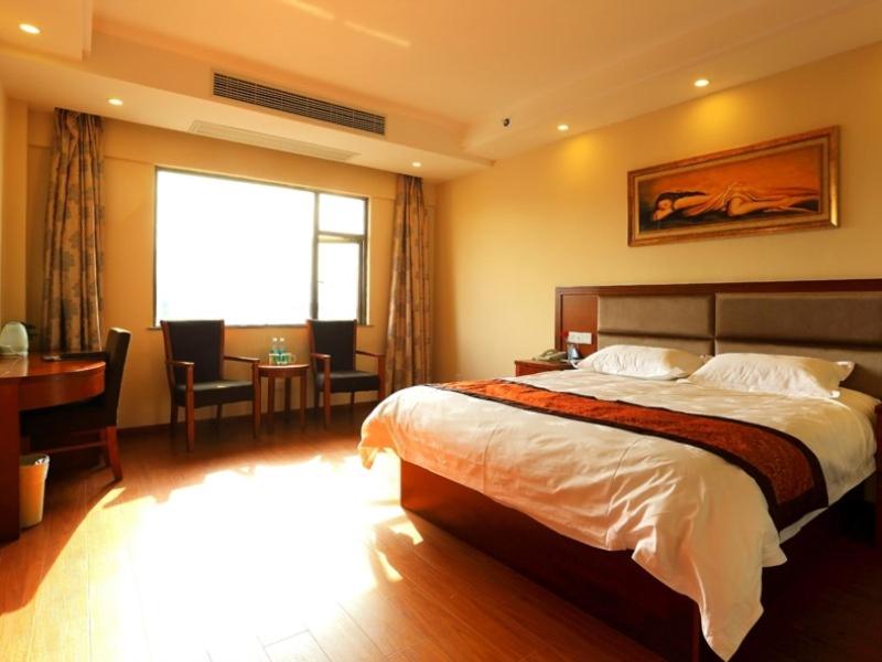 Greentree Inn Jiujiang Railway Station QianhongXiang Hotel 29/68