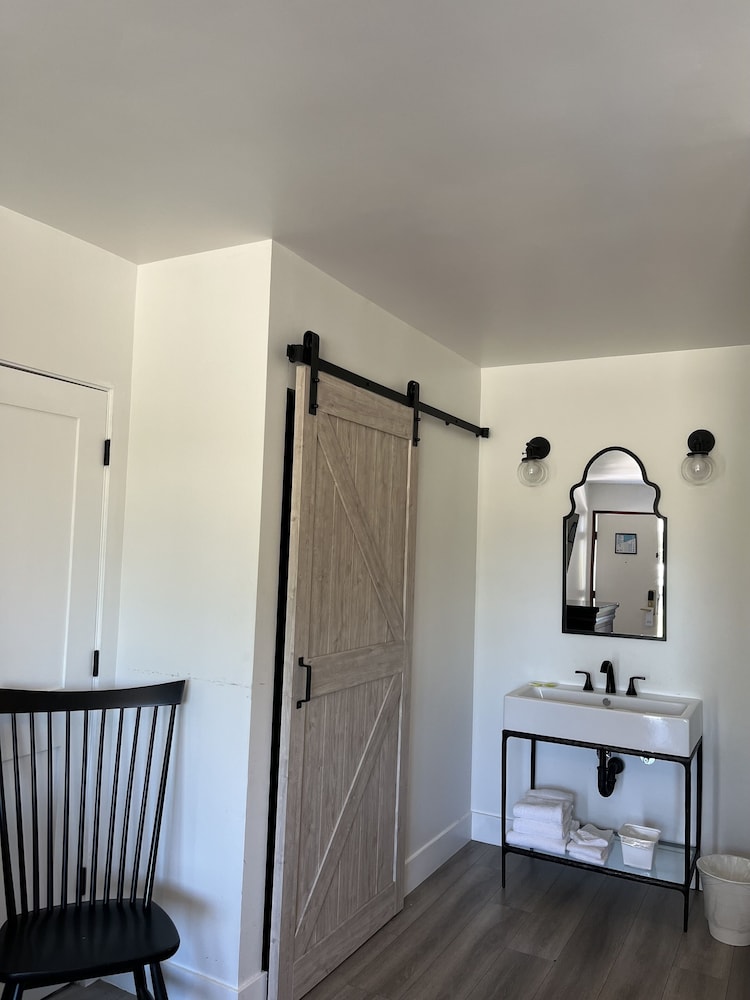 Anaheim Maingate Inn 14/49