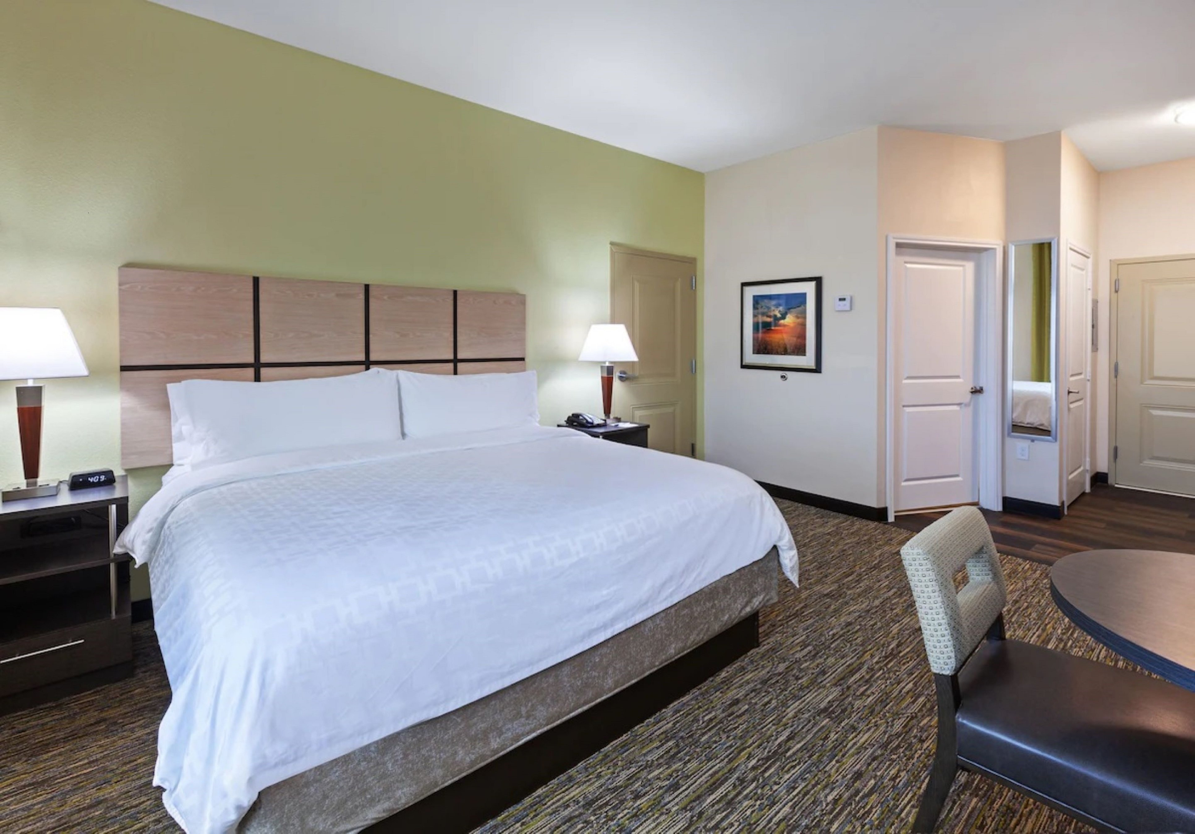 CANDLEWOOD SUITES MIDLAND SW 18/50