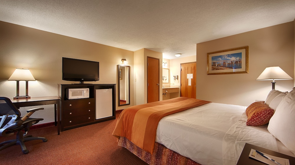 Best Western Des Plaines Inn 11/36