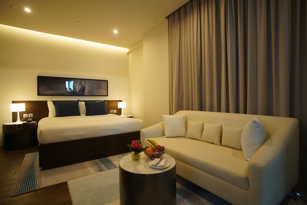C - Hotel and Suites Doha 29/50